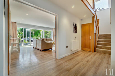 8614983-interiorW...