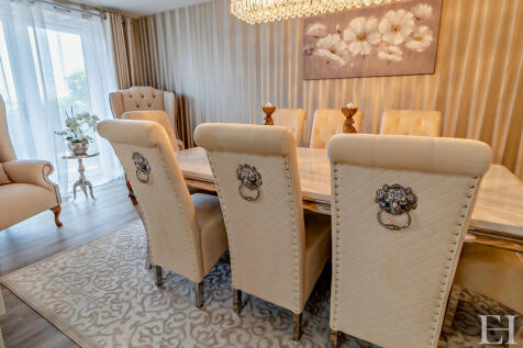 8614983-interiorW...