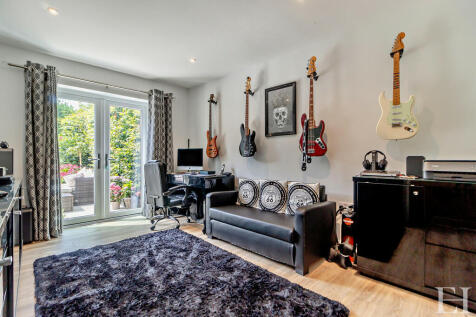 8614983-interiorW...