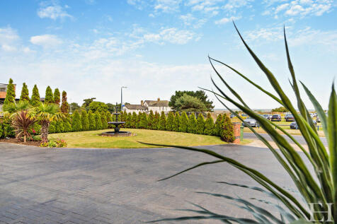 8614983-exteriorW...
