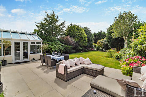 8614983-exteriorW...