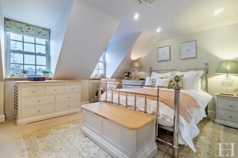 8632598-interior1...