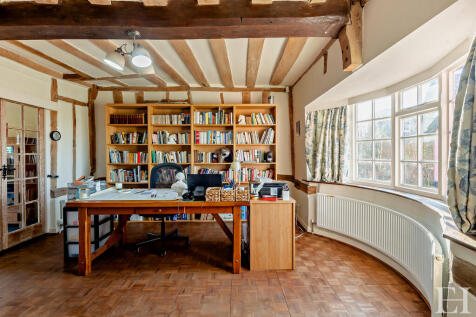 8638610-interiorW...