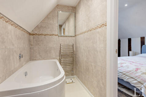 8638610-interiorW...