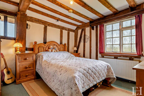 8637609-interiorW...