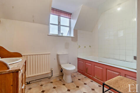 8637609-interiorW...