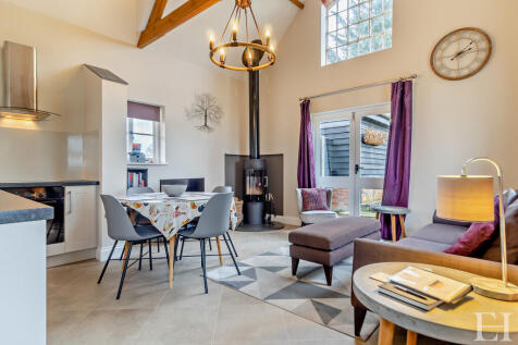 8637609-interiorW...