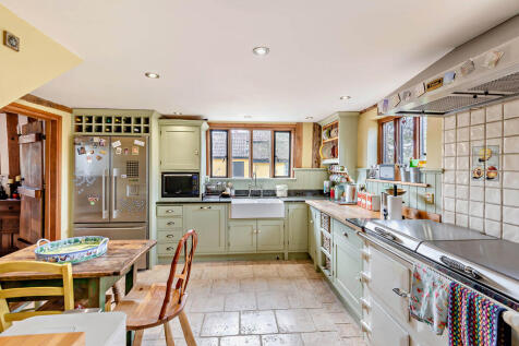 8640802-interior1...