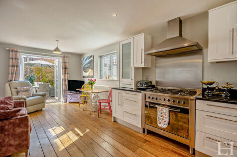 8643242-interiorW...