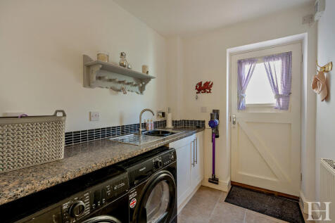 8643242-interiorW...