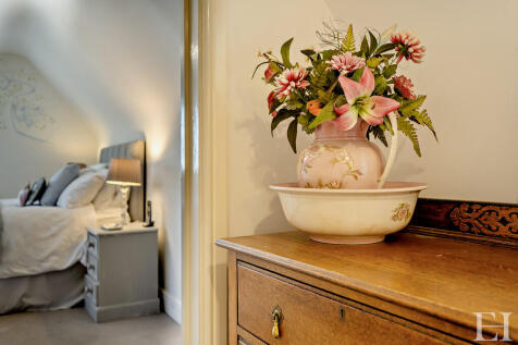 8643242-interiorW...