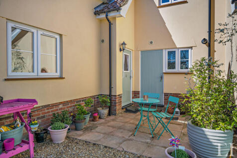 8643242-exteriorW...