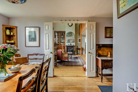 8642411-interiorW...