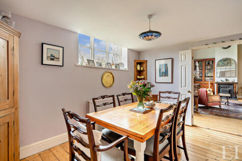 8642411-interiorW...