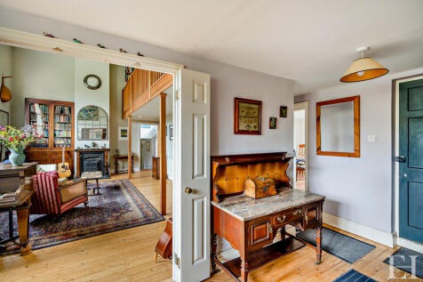 8642411-interiorW...