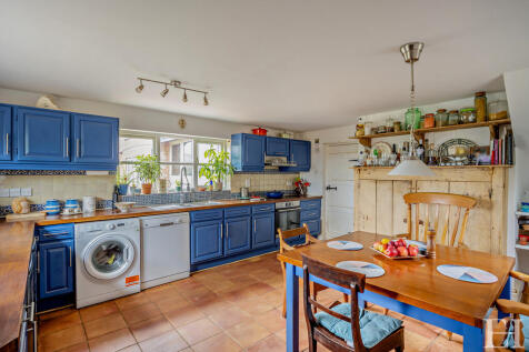 8642411-interiorW...