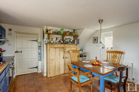 8642411-interiorW...