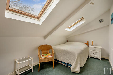 8642411-interiorW...