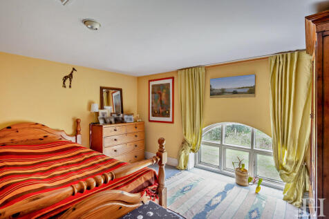 8642411-interiorW...