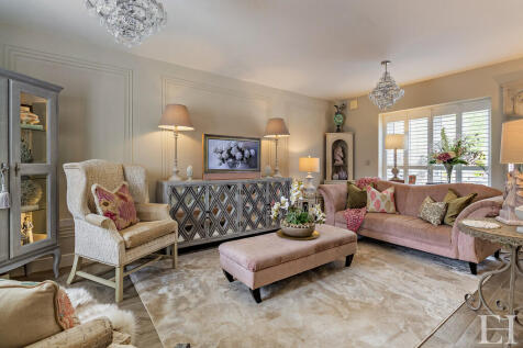 8643938-interiorW...