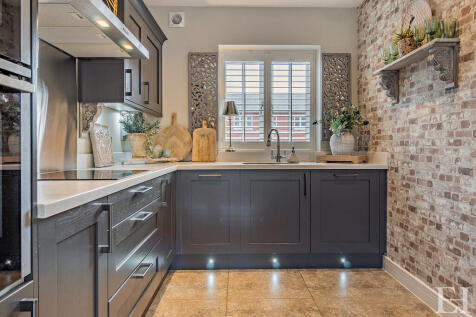 8643938-interiorW...