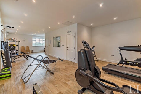 8643938-interiorW...