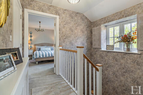 8643938-interiorW...