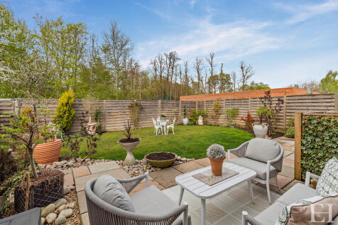 8643938-exteriorW...