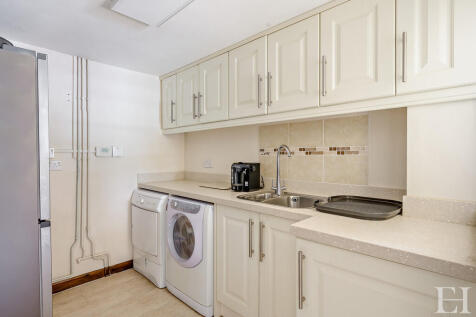 8647829-interiorW...