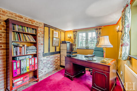 8647829-interiorW...