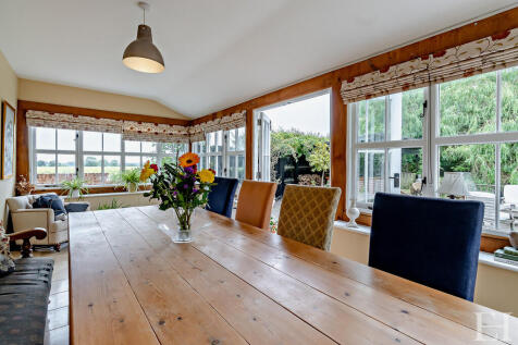 8648440-interiorW...