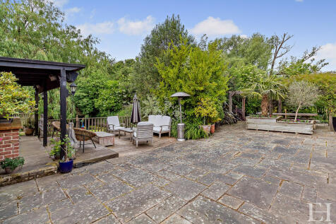 8648440-exteriorW...