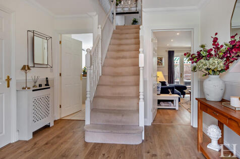 8649888-interiorW...