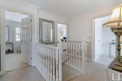 8649888-interiorW...