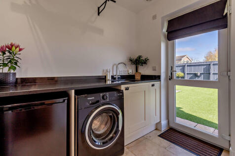 8643139-interior0...