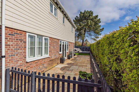 8643139-exterior1...