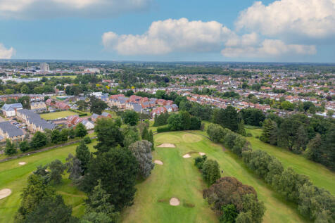73 Ribbans Park R...