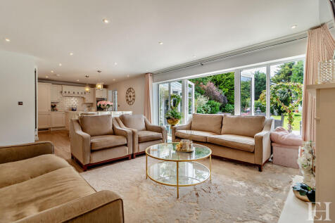 8614983-interiorW...