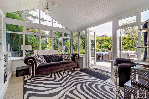 8614983-interiorW...