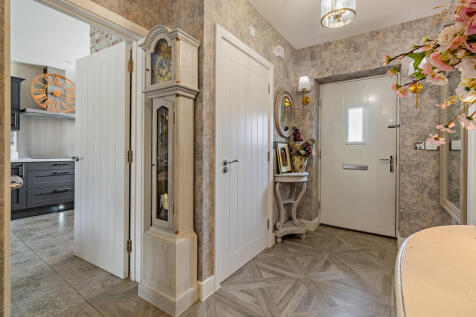 8643938-interior1...