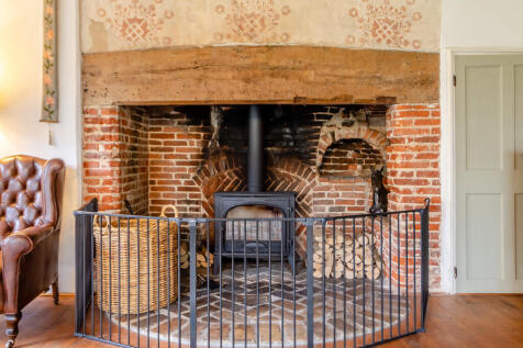 8594344-interior0...