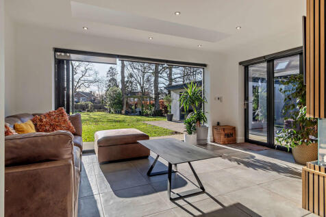 8634681-interior1...