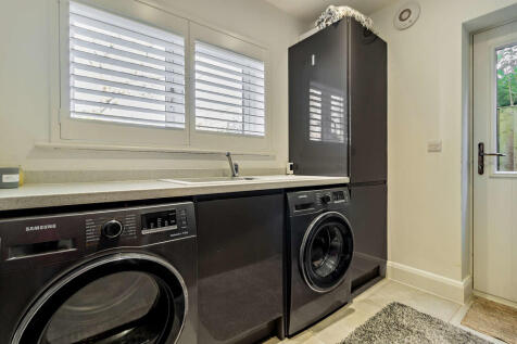 8634681-interior0...