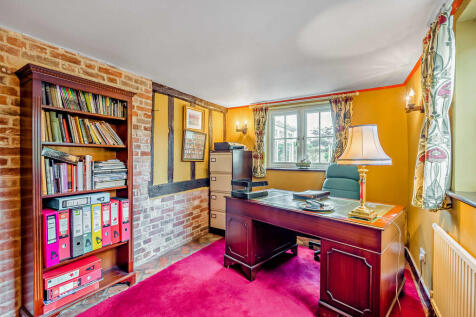 8647829-interior1...