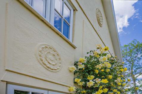 8647829-exterior1...