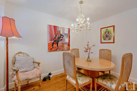8643242-interiorW...