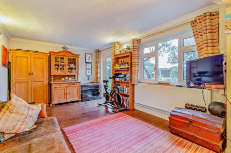 8580310-interior0...