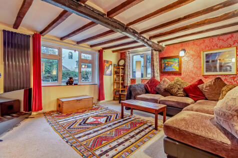8580310-interior1...