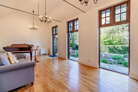 8646346-interior2...