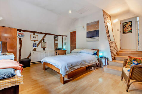 8625073-interior2...